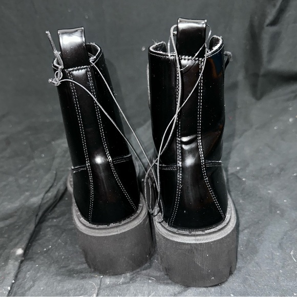 Forever 21 black glossy combat boots - Picture 6 of 8